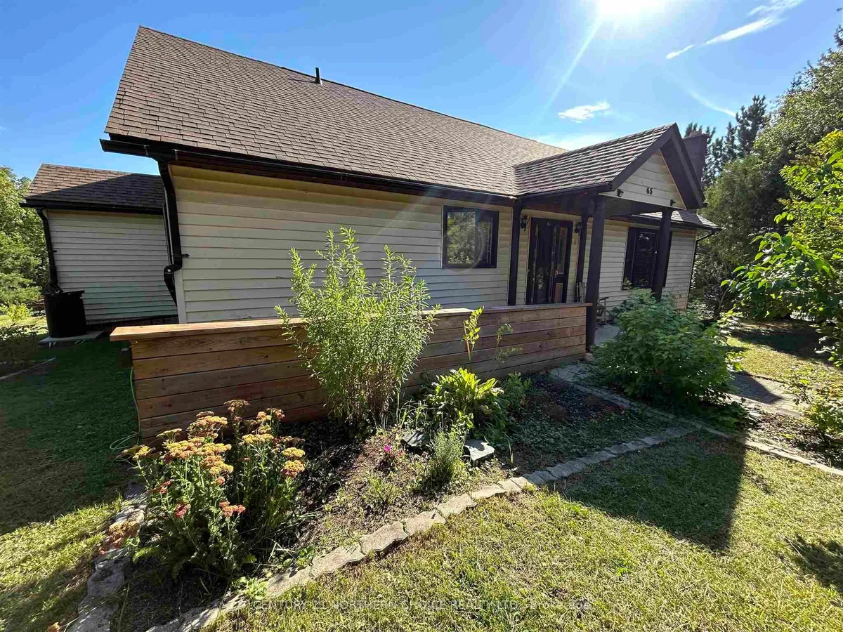 Detached in Sioux Lookout