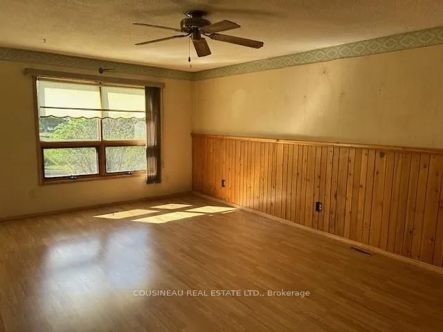 Detached in Fort Frances