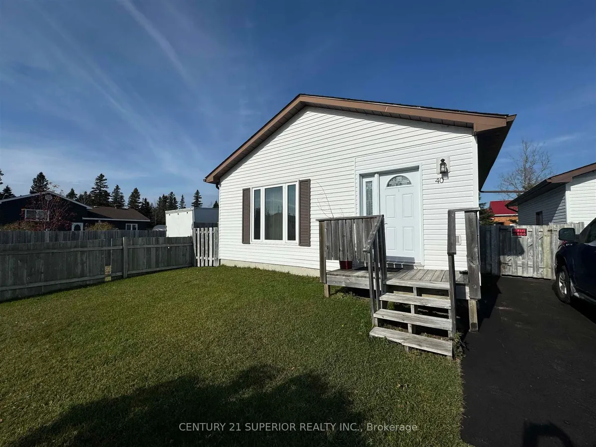 Detached in Marathon