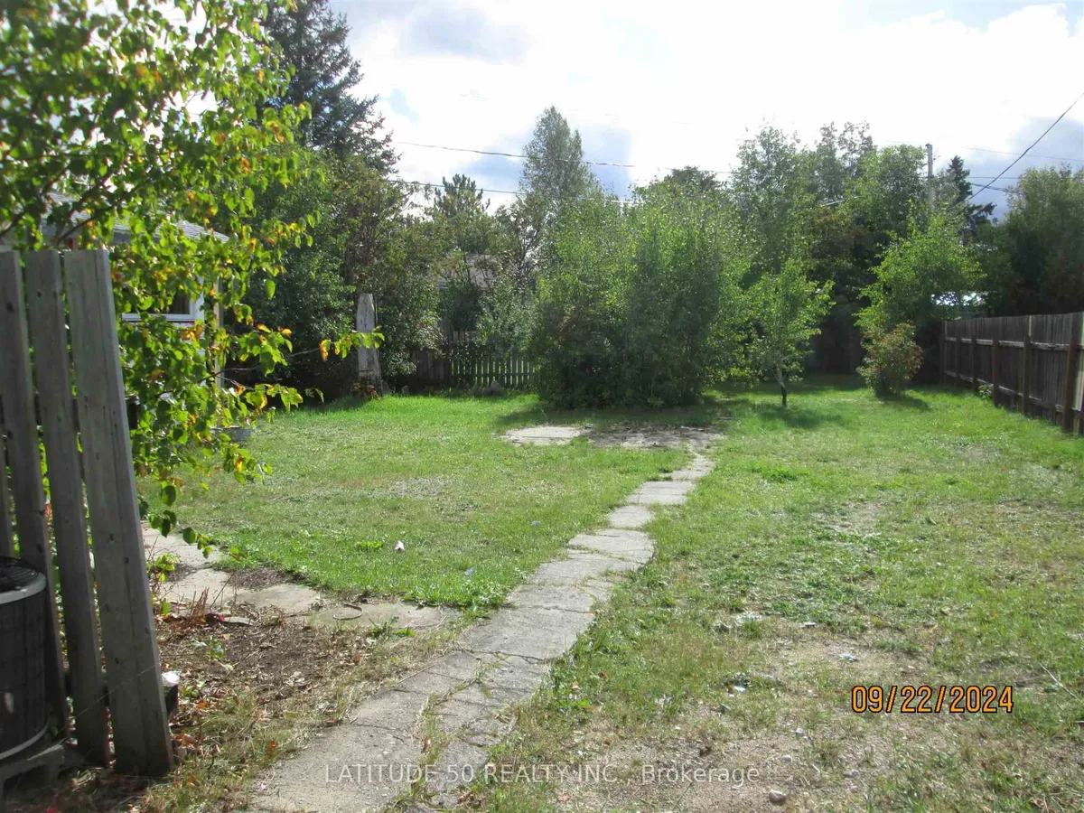 Detached in Ignace