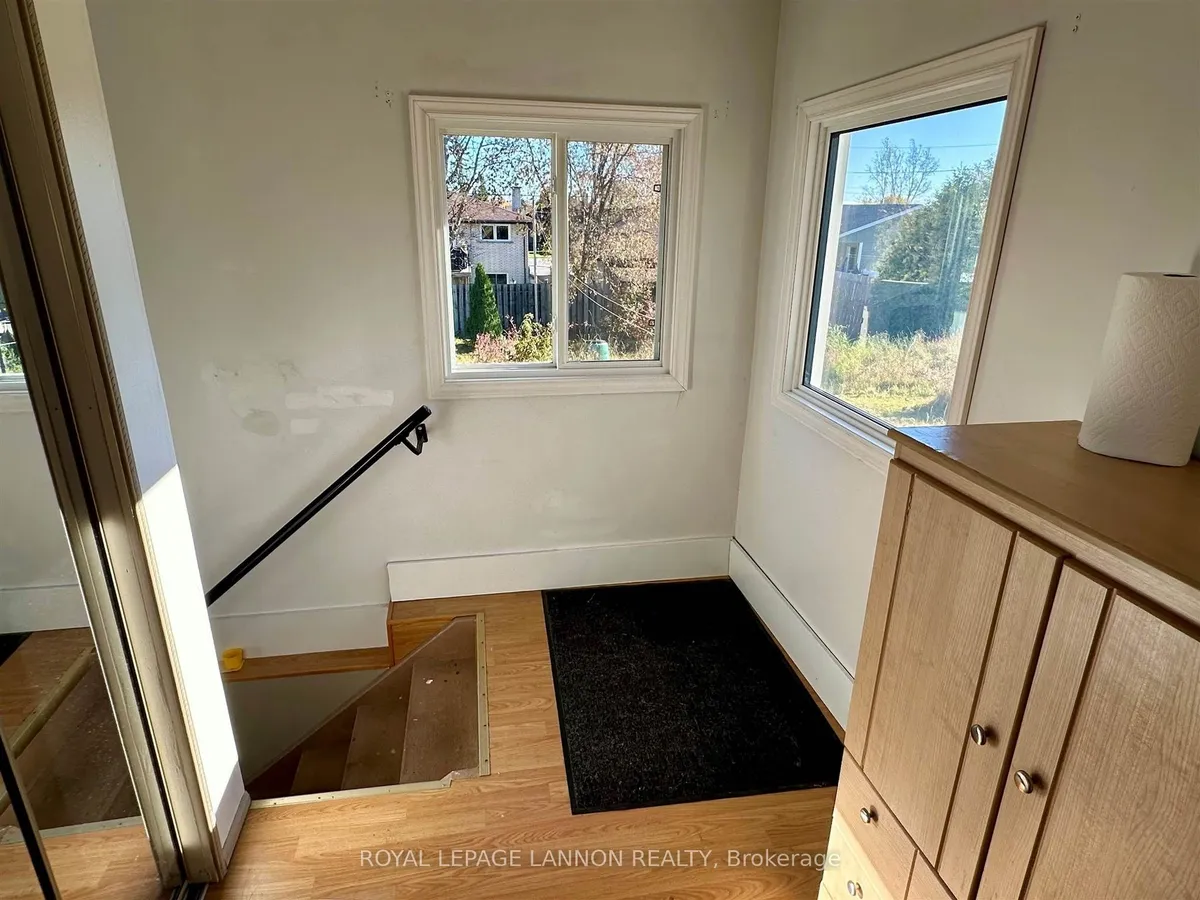 Detached in Thunder Bay