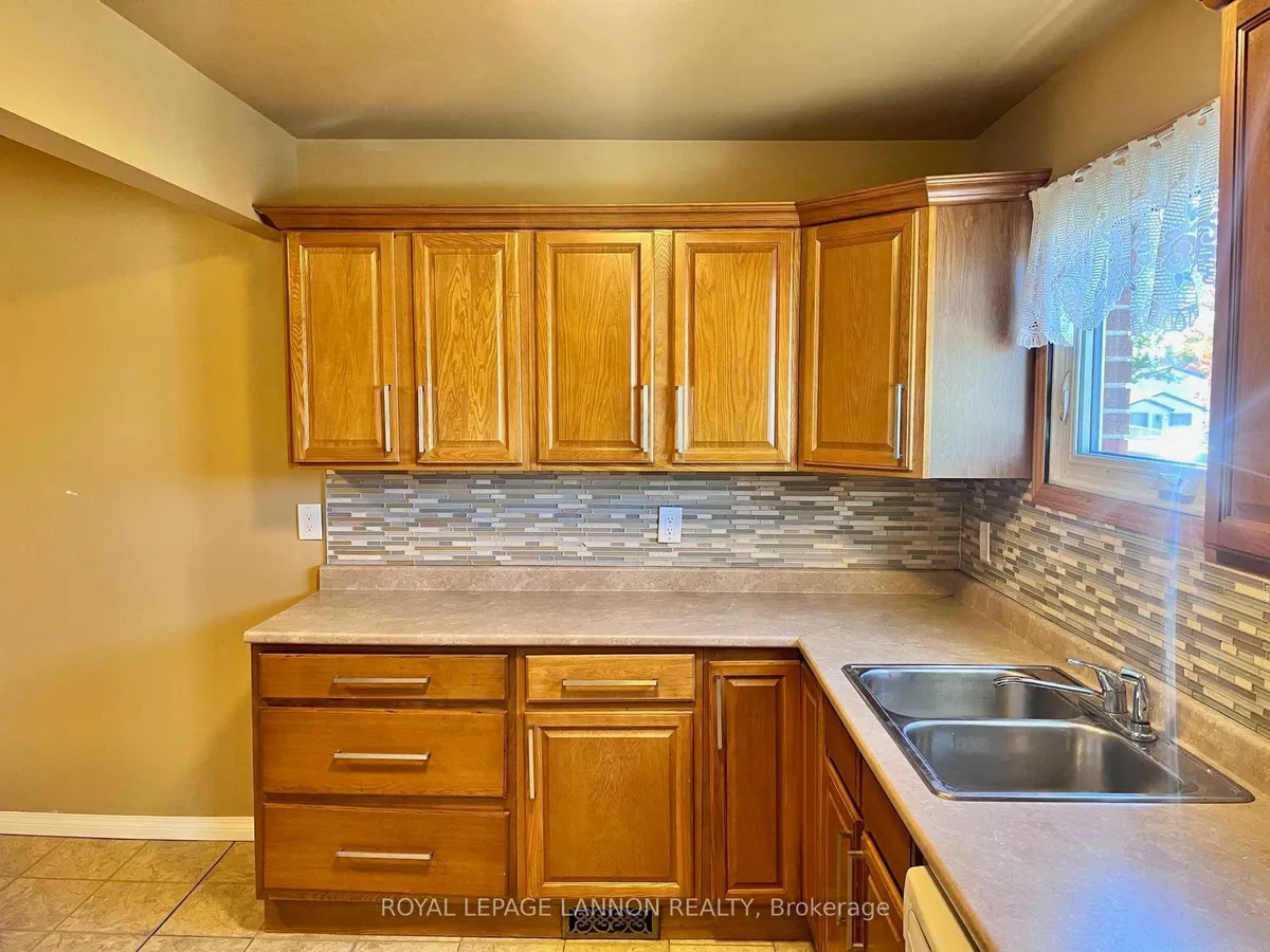 Semi-Detached in Thunder Bay