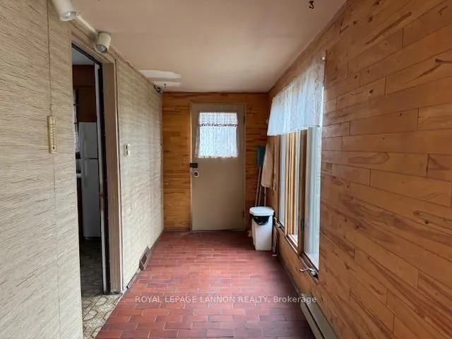 Detached in Thunder Bay