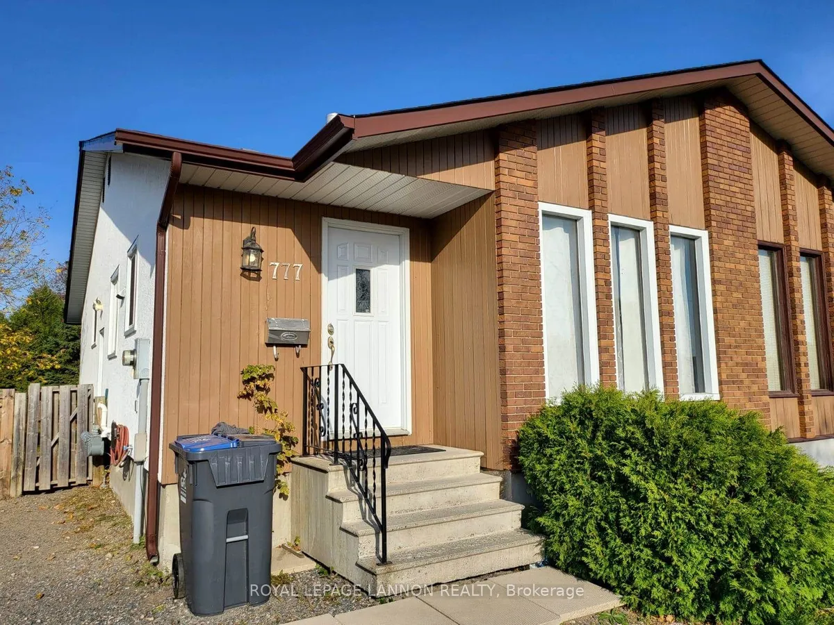 Semi-Detached in Thunder Bay