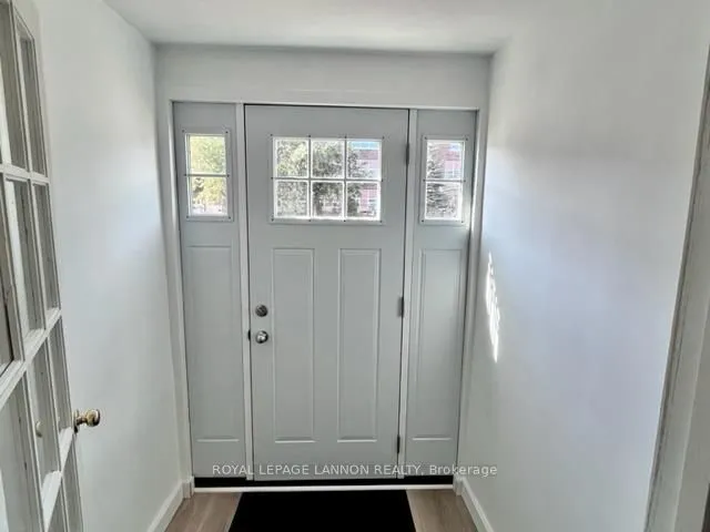 Detached in Thunder Bay