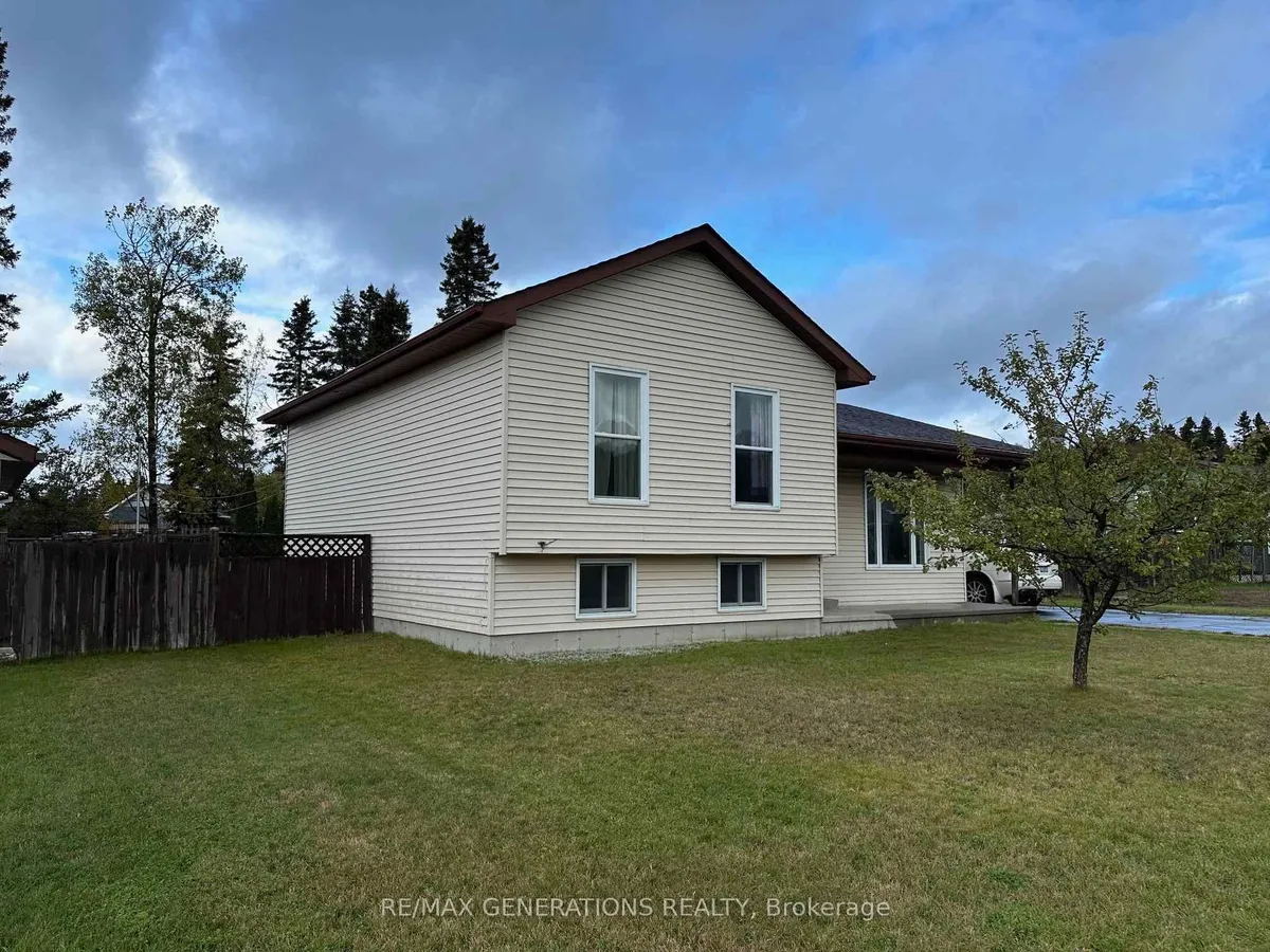Detached in Marathon