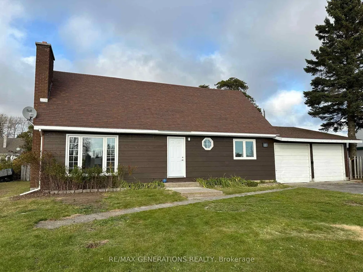 Detached in Terrace Bay