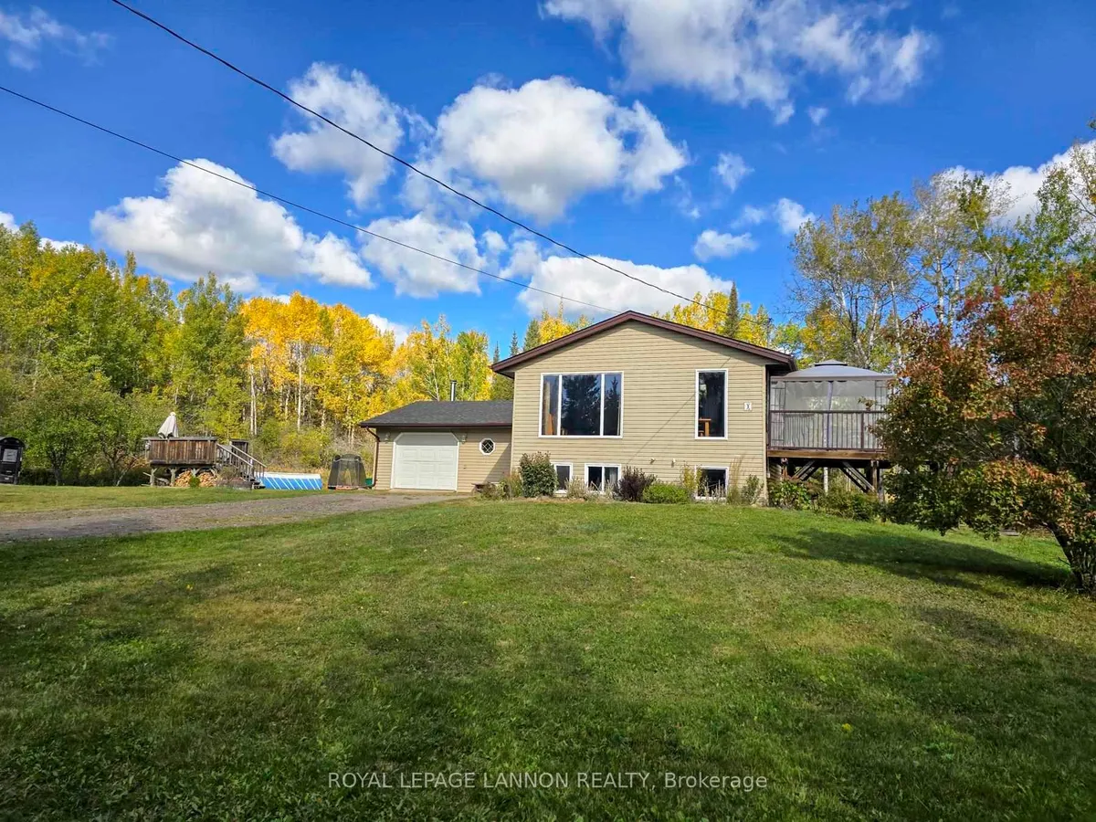 Detached in Neebing