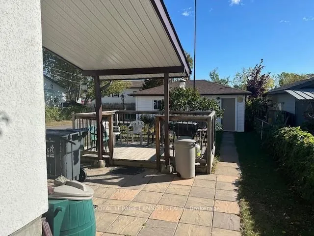 Detached in Thunder Bay