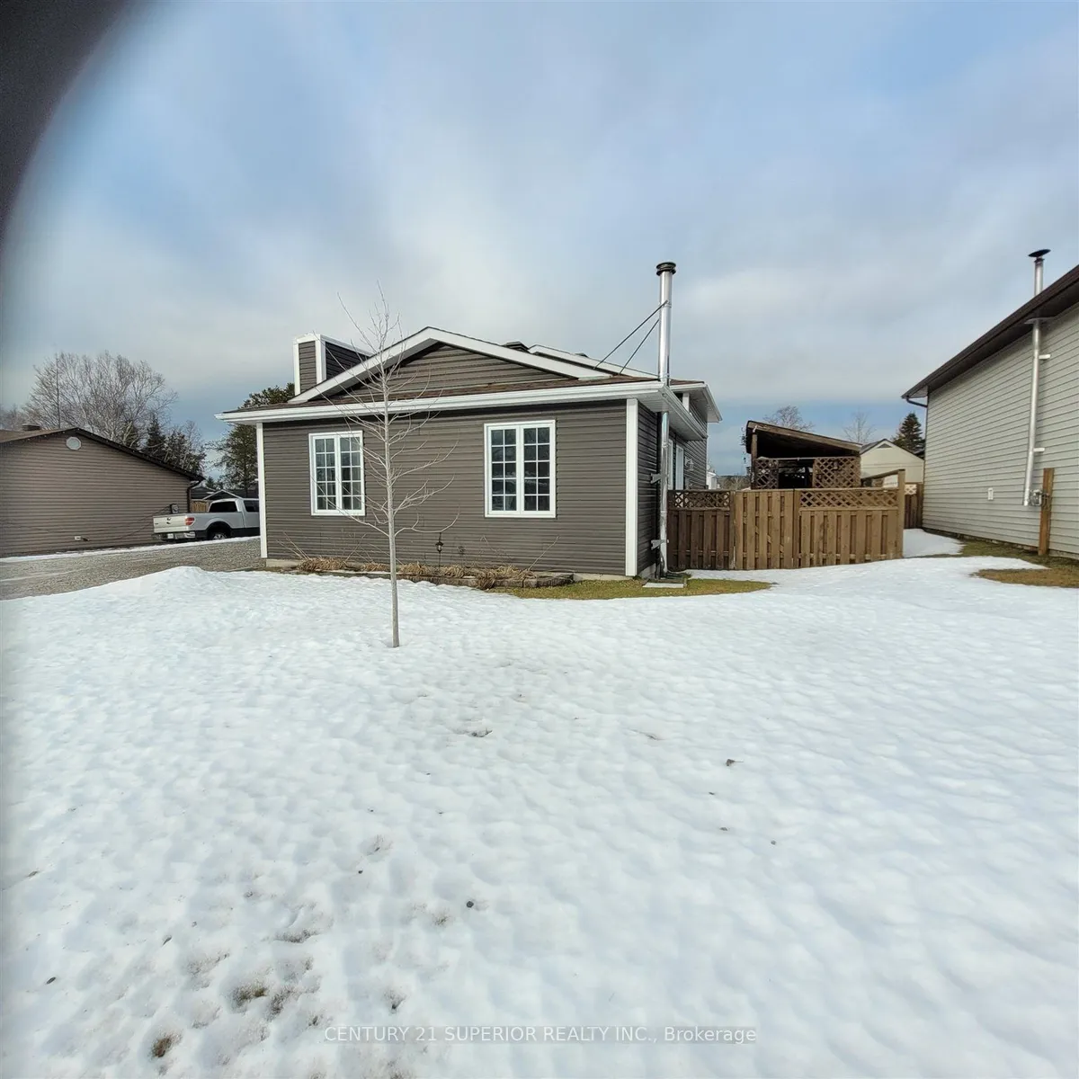Detached in Marathon