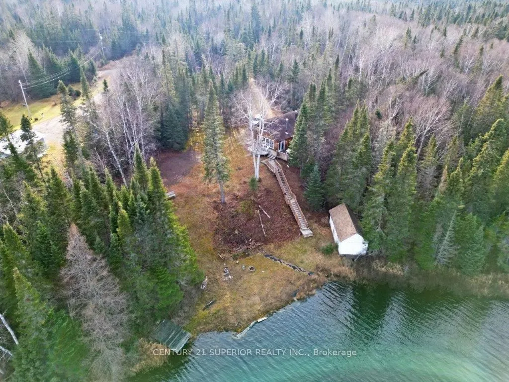Detached in Thunder Bay Remote Area