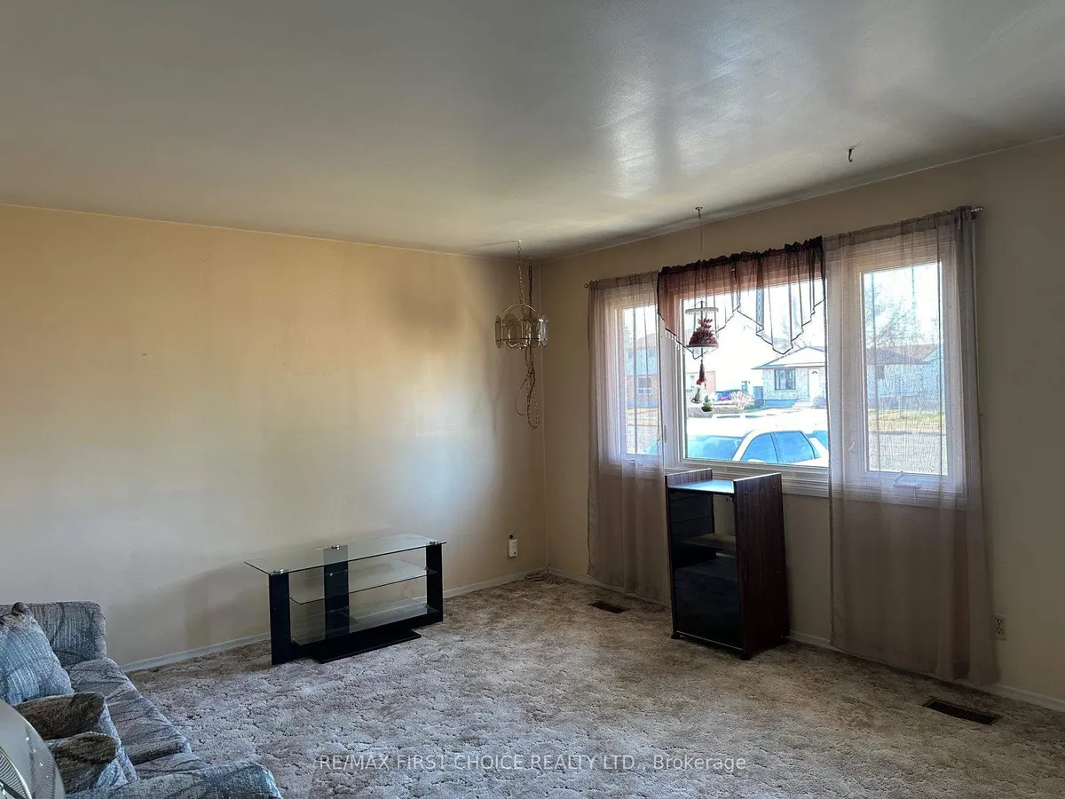 Semi-Detached in Thunder Bay