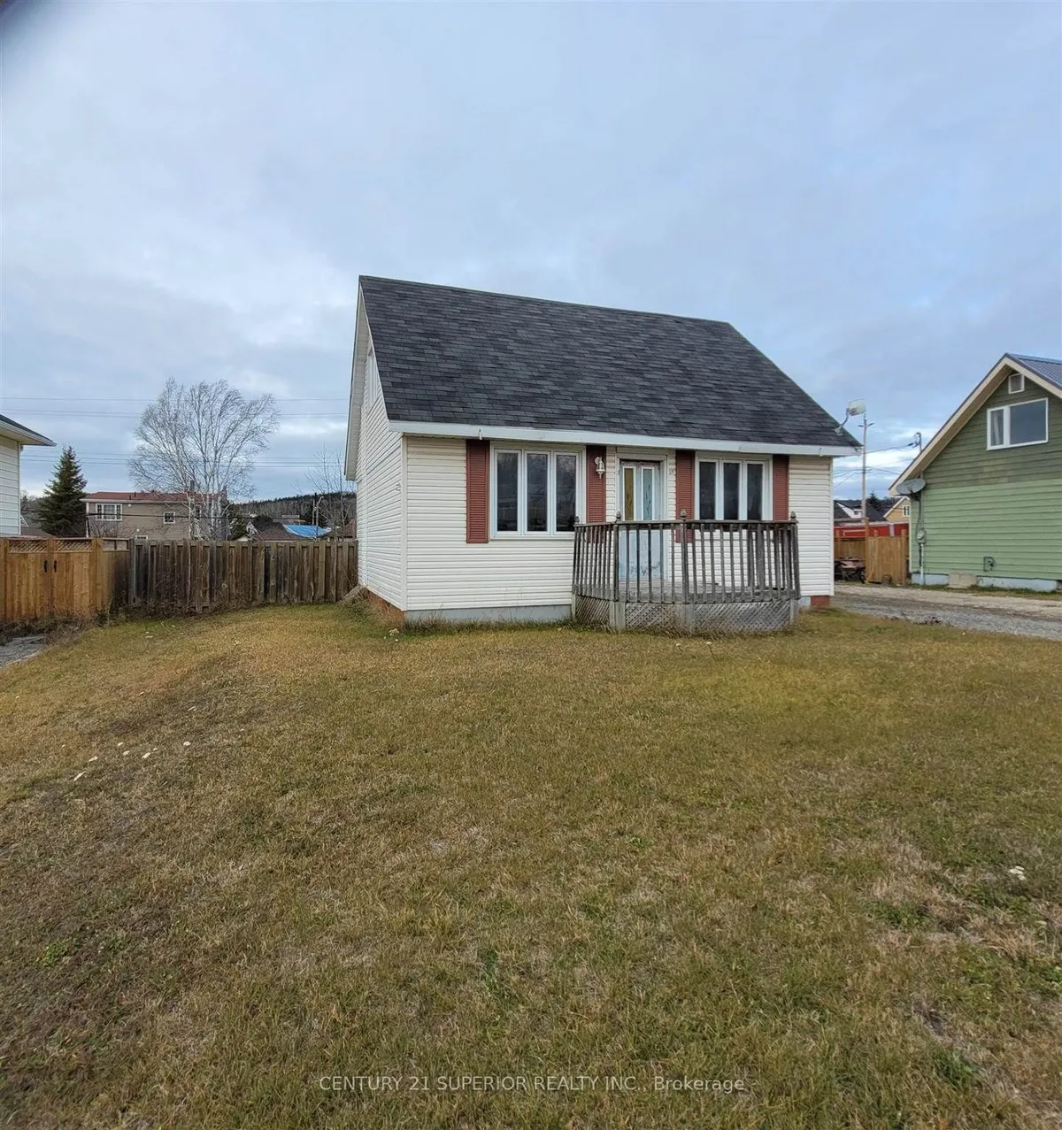 Detached in Manitouwadge
