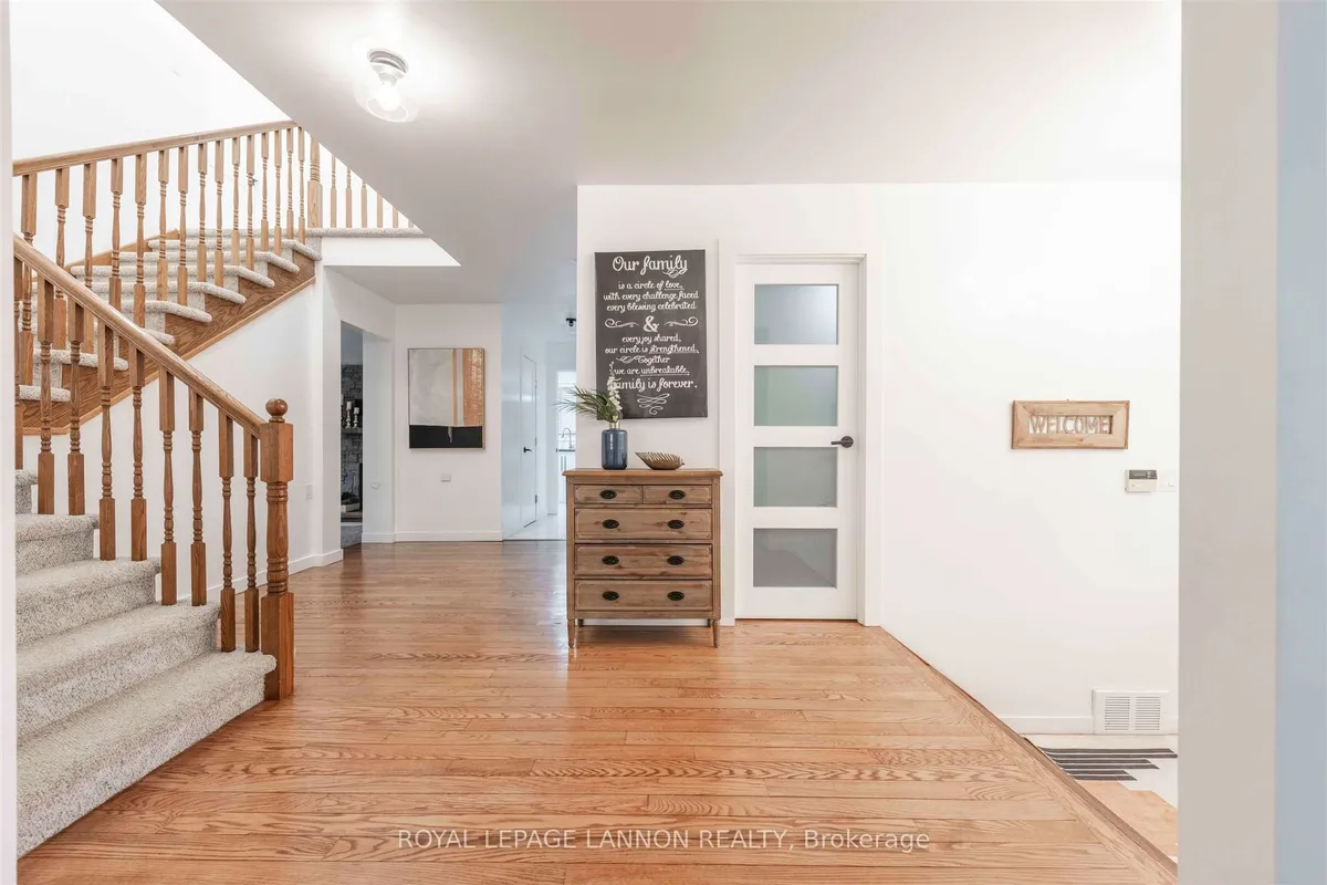 Detached in Thunder Bay