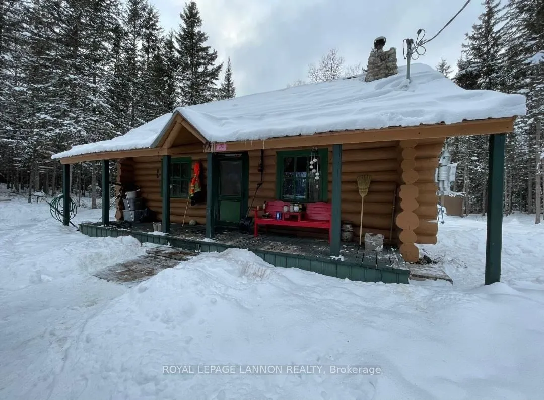 Detached in Thunder Bay Remote Area