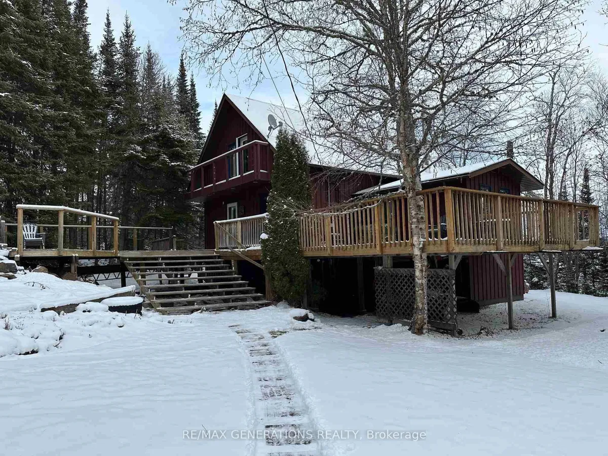 Detached in Thunder Bay Remote Area