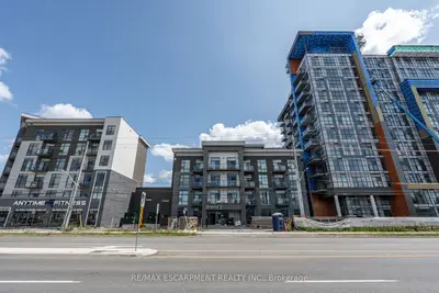 Condo Apartment in Hamilton
