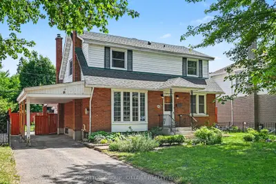 Detached in Carlington - Central Park