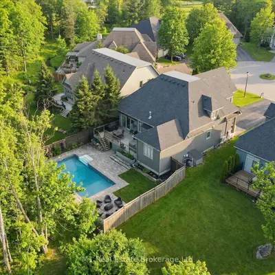 Detached in Gravenhurst