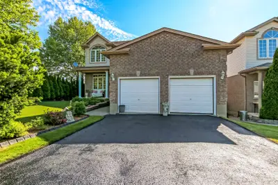 2200 BLACKWATER Road, London North, ON N5X 4K2