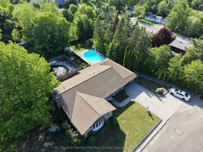 815 Muskoka Road N, Gravenhurst, On P1p 1c2