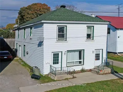 30 WILLIAM Street E, Smiths Falls, ON K7A 1C4