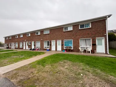 75 Elm Street 13, St. Thomas, On N5r 1h7
