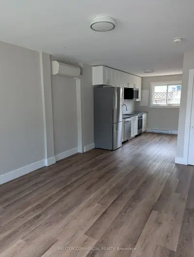 75 Elm Street 13, St. Thomas, On N5r 1h7