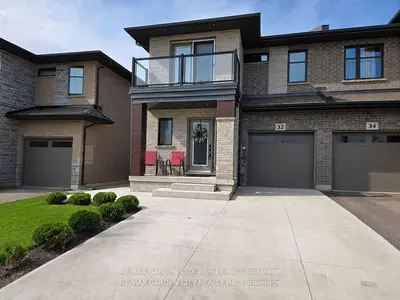Att/Row/Townhouse in West Lincoln