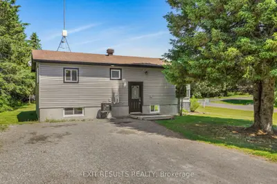 8 Beaver Lane, The Nation, On K0a 2m0