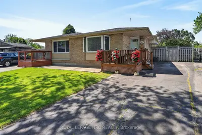 Semi-Detached in Niagara Falls