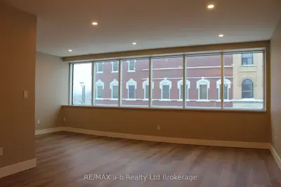 Upper Level in Woodstock