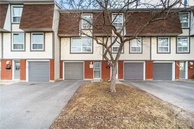 Condo Townhouse in Blackburn Hamlet
