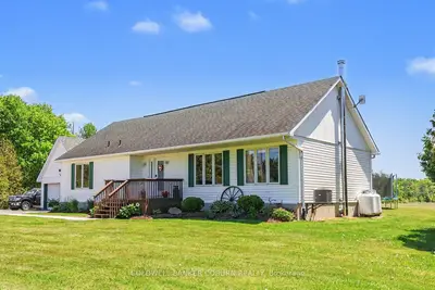 Detached in North Dundas