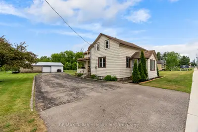 Detached in Bluewater