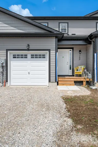 Att/Row/Townhouse in Meaford
