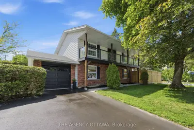 Detached in Alta Vista and Area