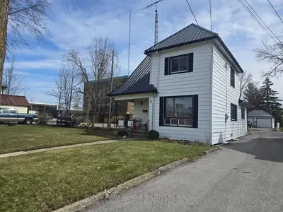 12 Empire Street, Welland, On L3b 2l2