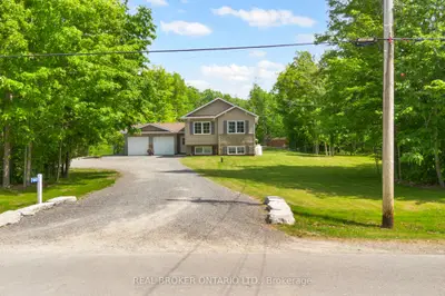 Detached in Beckwith