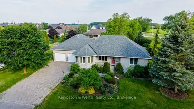 Detached in North Perth