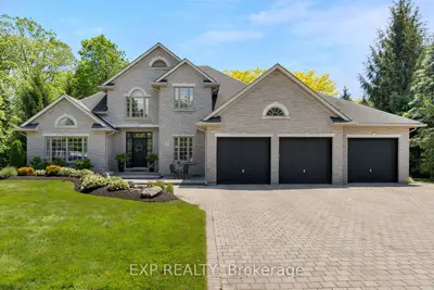 Detached in Pelham