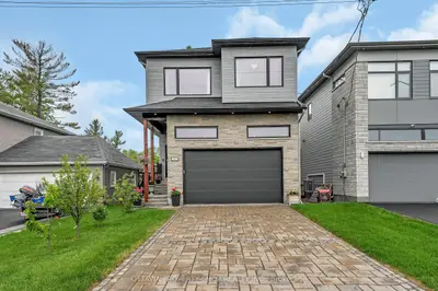 Detached in Blossom Park - Airport and Area