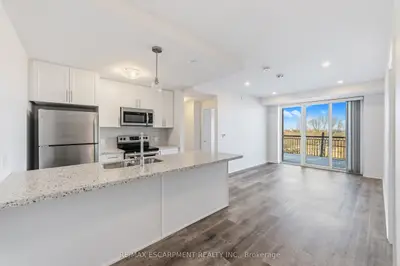 Common Element Condo in Hamilton