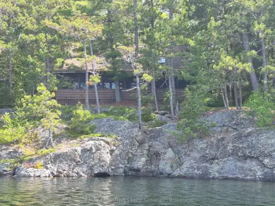 758 Island, Temagami, On P0h 2h0