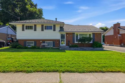 Detached in Woodstock