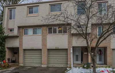 Condo Townhouse in London North