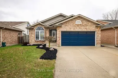 8205 Harvest Crescent, Niagara Falls, On L2h 3g4