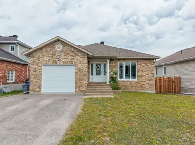 Detached in North Bay
