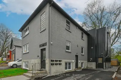 216 MCARTHUR Avenue, Vanier and Kingsview Park, ON K1L 6P5