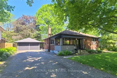 Detached in Hamilton
